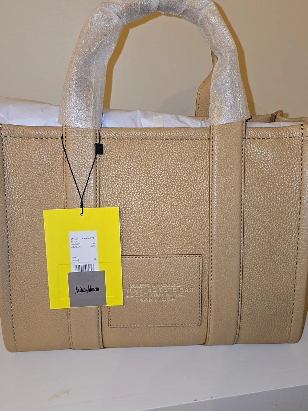 Marc Jacobs The Tote Bag in Beige